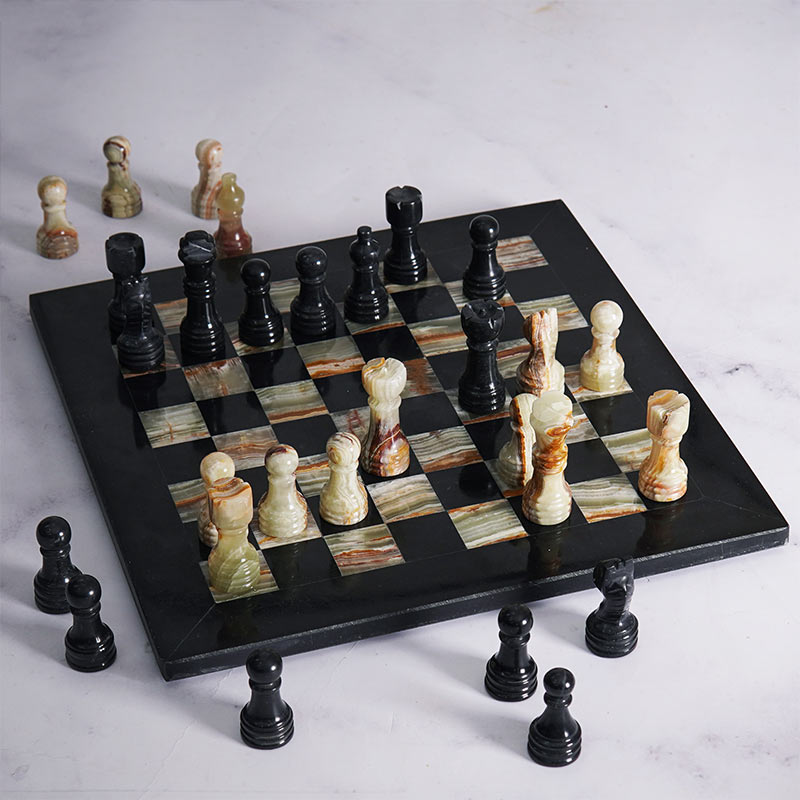 25cm Chess Set with Storage Box - Black & Green